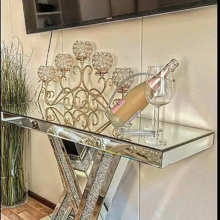 דירה Stylish Near Metro. *